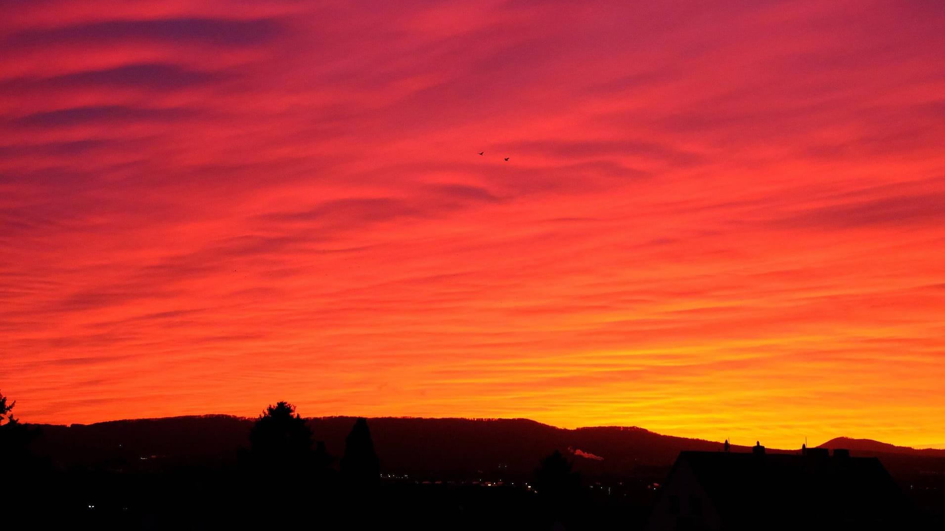 Saharastaub: Er färbt den Himmel und sorgt für spektakuläre Bilder.