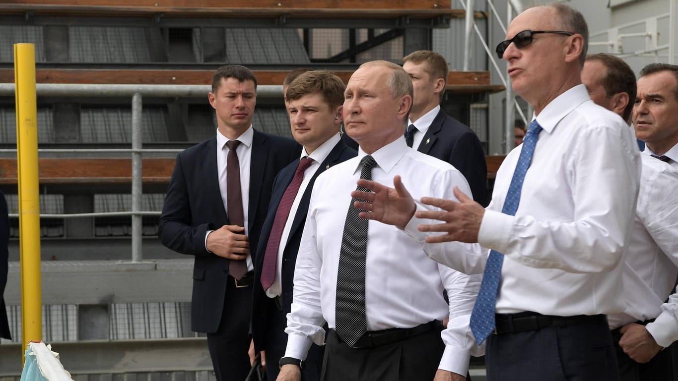 Beim Besuch eines Sport- und Gesundheitszentrum in Anapa am Schwarzen Meer im Jahr 2019: Putin und Patruschew sind langjährige Freunde.