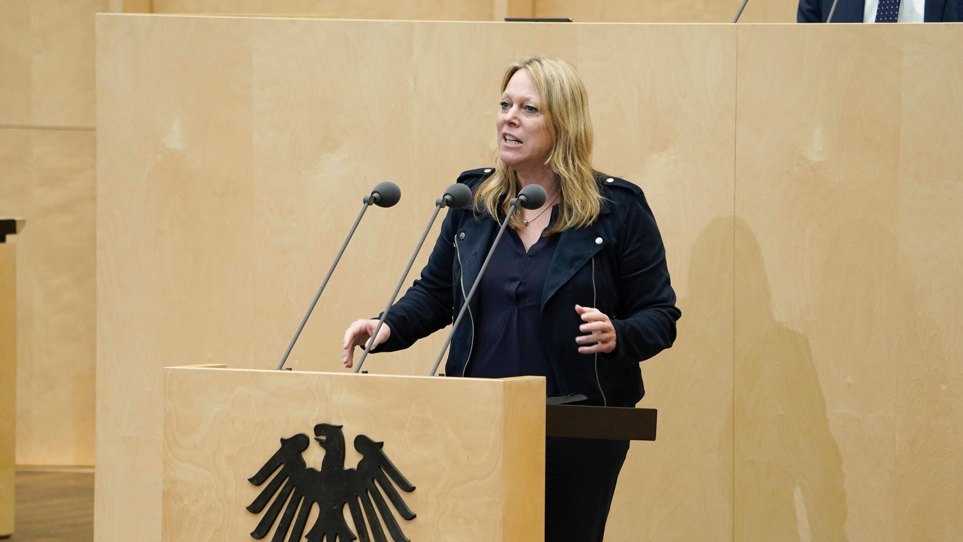 Maike Schaefer bei einer Sitzung des Bundesrates (Archivbild): Ihr wird mögliche Veruntreuung von Haushaltsmitteln vorgeworfen. Maike Schaefer bei einer Sitzung des Bundesrates (Archivbild): Ihr wird mögliche Veruntreuung von Haushaltsmitteln vorgeworfen.