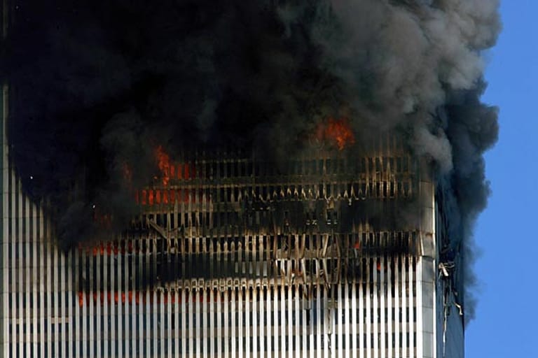 Das Feuer breitete sich rasend schnell über die Stockwerke aus.