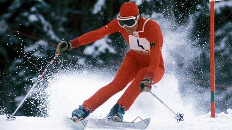 Rosi Mittermaier ist aber nicht nur bei den Sportjournalisten beliebt. 1974 erhält sie den Silbernen, 1976 den "Goldenen Bravo-Otto" der deutschen Jugendzeitschrift BRAVO.