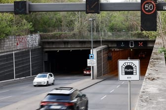Tiergartentunnel (Symbolbild): Ein Unfall mit einem Motorrad sorgte für eine Sperrung.