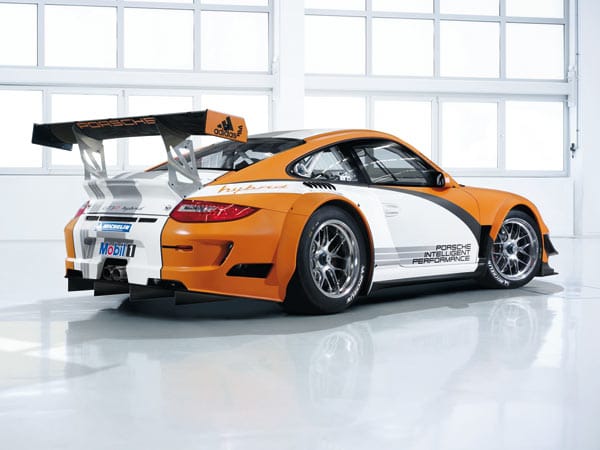 Schwung holen will der Porsche 911 GT3 Hybrid - statt Elektromotoren sorgt ein Schwungrad für elektrische Zusatzleistung.