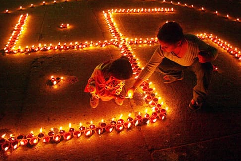 Hakenkreuz in Indien: Religiöses Symbol für Glück