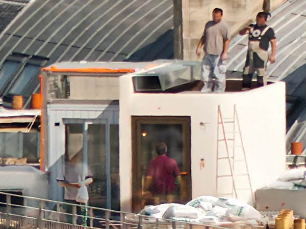 Arbeiter auf dem Dach (Quelle: paris-26-gigapixels.com)
