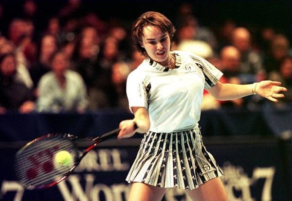 Martina Hingis (Schweiz) war das Tennisidol gegen Ende der 90er Jahre. Während Graf, Sanchez-Vicario und Seles aus verschiedenen Gründen ausfielen, stürmte sie an die