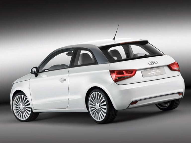 Audi A1 e-tron - die Studie soll mehr als 50 km weit elektrisch fahren können. Ist die Energie der Batterie erschöpft, lädt ein kompakter Verbrennungsmotor die Batterie nach. Noch ist nicht klar, wann Audi diesen Wagen auf den Markt bringt.