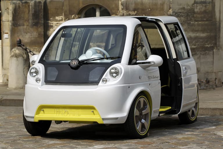 Auf dem Genfer Autosalon 2009 feierte das Elektroauto Heuliez Mia Premiere. Das Auto im Knubbel-Design steht schon ab September 2010 beim Händler.