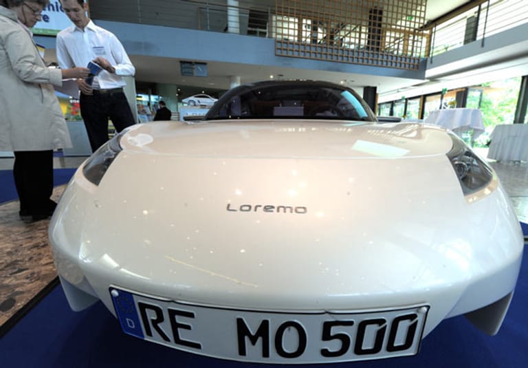 Der Loremo mit Verbrennungsmotor lässt weiter auf sich warten, aber 2012 soll schon die Elektroversion, der Loremo EV, kommen.