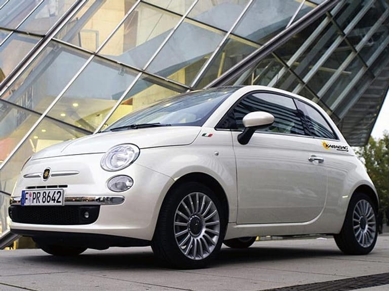 Karabag bietet den umgebauten Fiat 500 bereits an - 42.000 Euro kostet der Elektro-Kleinwagen.