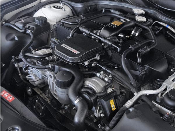 Der 6,0-Liter-V12-Motor bietet über 1000 Newtonmeter Drehmoment.