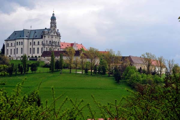 Am Kloster Neresheim wird wenige Tage nach der Entführung der Wagen der 54-Jährigen gefunden.