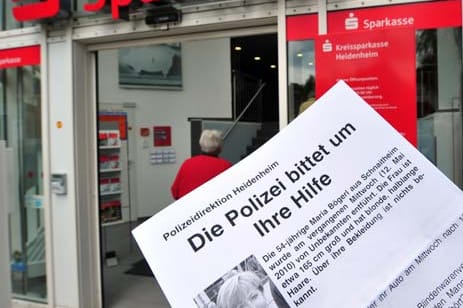 Maria Bögerl, Ehefrau des Vorstandschefs der Kreissparkasse von Heidenheim, wird im Mai 2010 am hellichten Tag aus ihrem Haus entführt. Die Entführer verlangen 300.000 Euro Lösegeld.