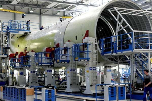 Der Rumpf des Militärtransportflugzeugs entsteht im Airbuswerk in Bremen.