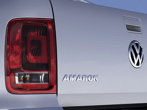 Angetrieben wird der Amarok entweder vom 122 PS-TDI oder vom stärkeren 2,0 TDI mit 163 PS. Zur Einführung im September 2010 steht aber zunächst nur der 163-PS-Diesel zur Verfügung.