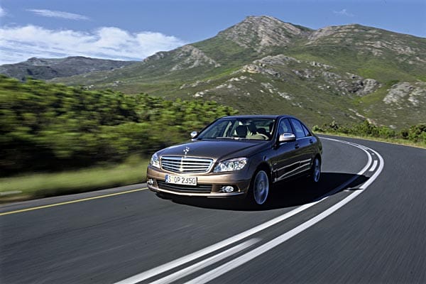 J.D. Power Kundenzufriedenheit Premium-Mittelklasse, Platz 1: Mercedes-Benz C-Klasse (835 Punkte).