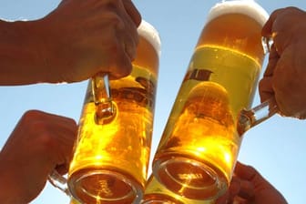 Bier schmeckt nur, wenn es bei Hitze die richtige Trinktemperatur hat.