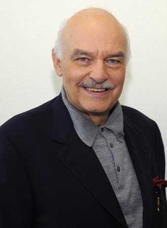 Charles Brauer wird am 3. Juli 75 Jahre alt. Sein Jubiläum wird er auf Mallorca feiern - ohne viel Remmidemmi. Charles Brauer wird am 3. Juli 75 Jahre alt. Sein Jubiläum wird er auf Mallorca feiern - ohne viel Remmidemmi.