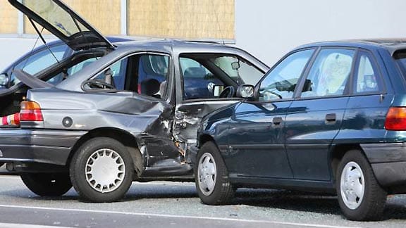 Unfall im Ausland - jetzt gilt es, das Richtige zu tun.