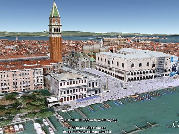 Blick auf den Markusplatz von Venedig