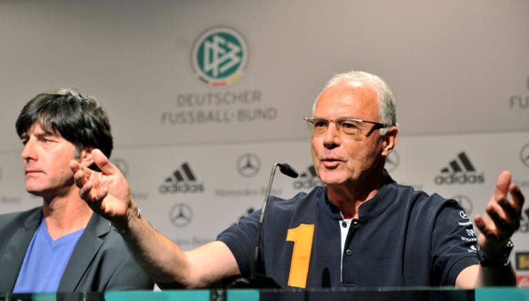 "I weiß es net. Frag den Löw, der weiß es auch net." ("Kaiser" Franz Beckenbauer auf die Frage, ob er eine Erklärung habe für die hervorragende Leistung des DFB-Teams bei der WM)