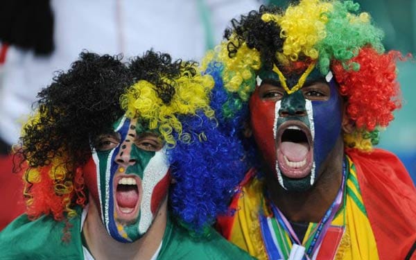 TOP: Doch bei den meisten Spielen sorgten die Fans mit Kreativität für Aufmerksamkeit. TOP: Doch bei den meisten Spielen sorgten die Fans mit Kreativität für Aufmerksamkeit.