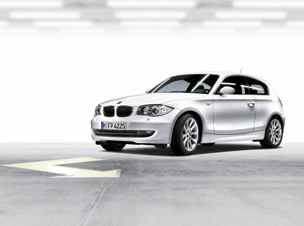 BMW 120d: Statt für 24.118 Euro kann man den Kompaktwagen in Schweden für 20.996 Euro erwerben.