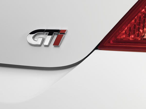 GTi gegen GTI: Auch Peugeot hat jetzt einen sportlichen Kompakten.