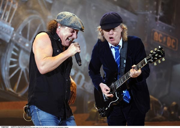 Auch die Altrocker von AC/DC können sich mit 114 Millionen verdienten Dollar über Platz zwei auf der "Forbes"-Liste freuen.