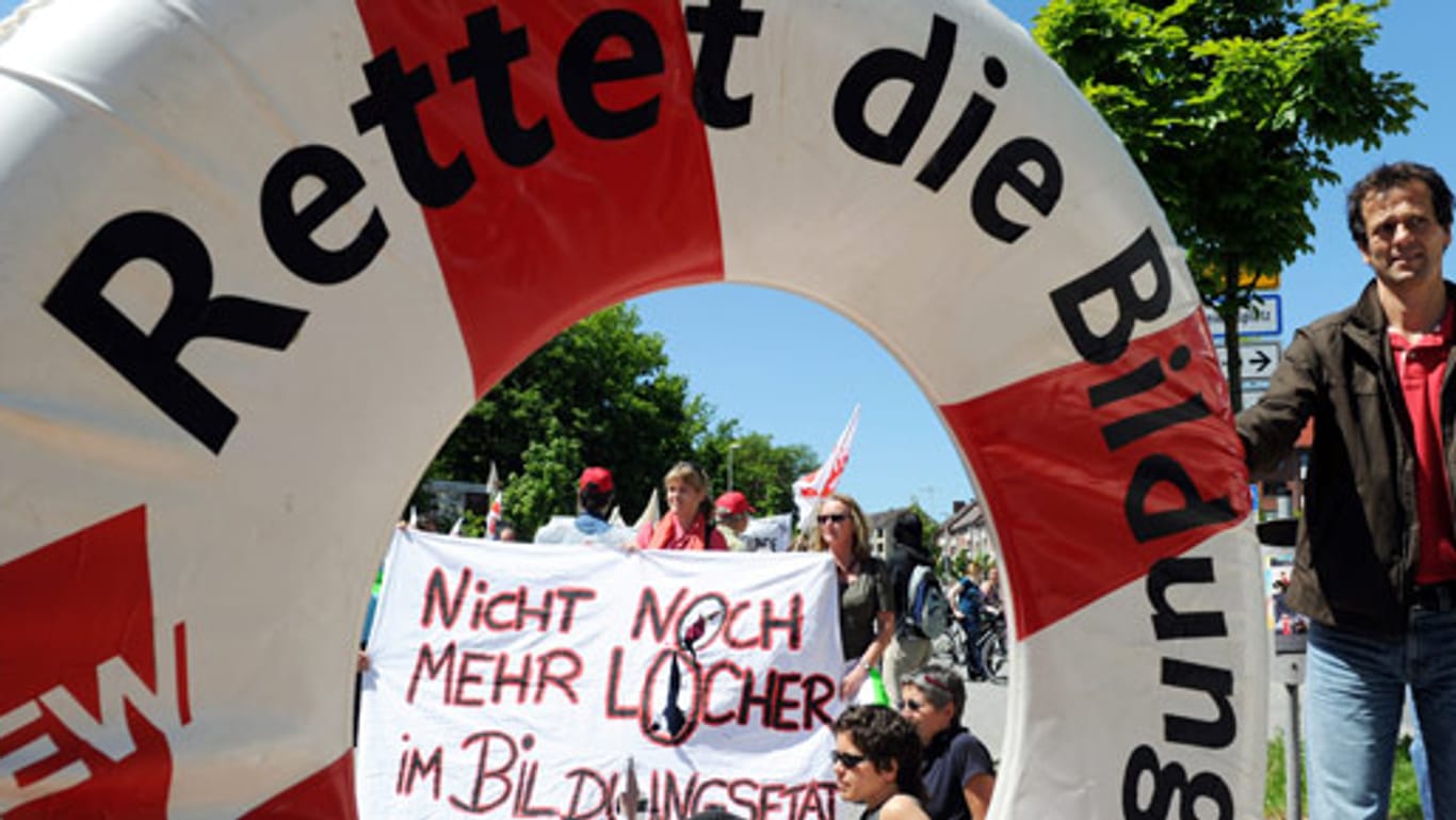 Protest vor dem Kieler Bildungsministerium.