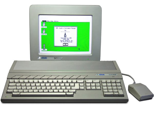 Der Atari ST1040 war der direkte Konkurrent des Amiga 500, konnte diesem technisch aber nicht das Wasser reichen.