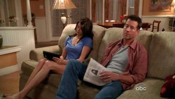 Doch das ist längst nicht alles. Auch bei den "Desperate Housewives" hatte die Zeitung mit dem Konterfei der lächelnden Dame schon einen Auftritt. Doch das ist längst nicht alles. Auch bei den "Desperate Housewives" hatte die Zeitung mit dem Konterfei der lächelnden Dame schon einen Auftritt.