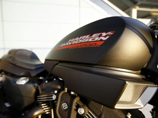 Viel verbraucht die XR 1200 X nicht: 5,2 Liter Super genehmigt sich die Harley auf 100 Kilometern.