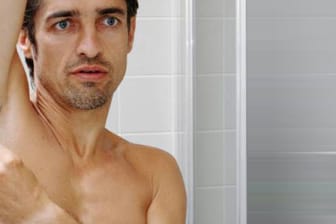 Haarentfernung: Sollen sich Männer die Achselhaare entfernen?