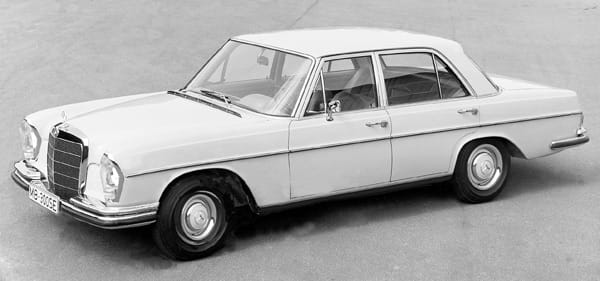 Neben den Autos in den Top-5 sind auch andere Modelle deutscher Hersteller bei Oldie-Fans beliebt. Dazu zählt auch die Oberklasselimousine W108/109 von Mercedes.