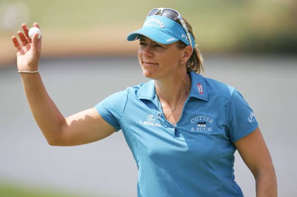 Platz 6: Annika Sörenstam hat sich mittlerweile aus dem Golfsport zurückgezogen, verdient jedoch immer noch prächtig an ihren Werbeverträgen. Außerdem designt sie Golfplätze und besitzt ein Weingut. Einkommen: 8 Millionen Dollar.