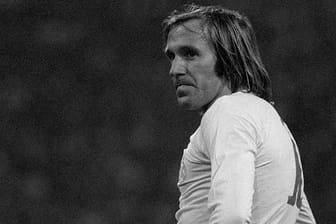 Günter Netzer machte 1973 den Anfang. Der begnadete Mittelfeldspieler von Borussia Mönchengladbach hatte bei den Königlichen einige Anlaufschwierigkeiten, holte im zweiten Jahr aber die Meisterschaft und in der Saison danach das Double.