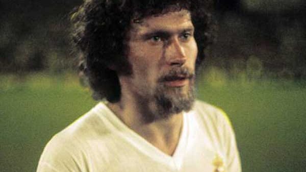 Beim Gewinn der Titel half auch Paul Breitner mit, der 1974 zu Real folgte und dort drei Spielzeiten blieb.