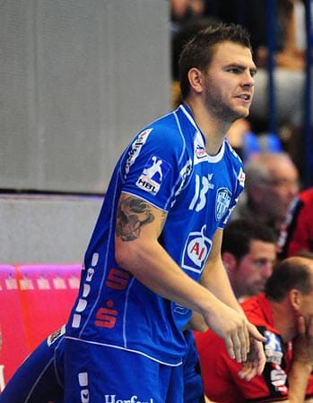 Erstmals versucht sich der gebürtige Magdeburger Christoph Theuerkauf als Handballer außerhalb seiner Heimat und heuerte beim TBV Lemgo an. Der 25-jährige Kreisläufer und Nationalspieler war schon als Schüler Handball-Weltmeister.