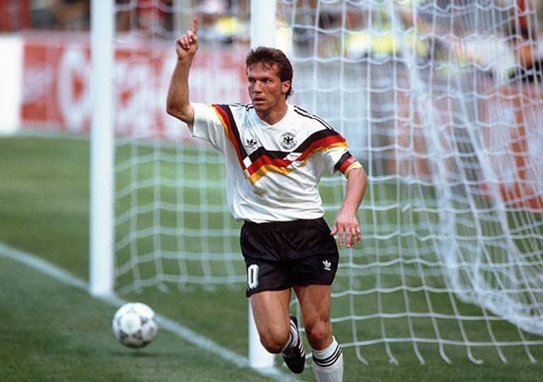 Lothar Matthäus: Der Rekordnationalspieler ist auch der Rekordkapitän. Exakt die Hälfte seiner 150 Länderspiele hat der Mittelfeldspieler als DFB-Kapitän bestritten. Von 1987 bis 1994 trug er die Binde.