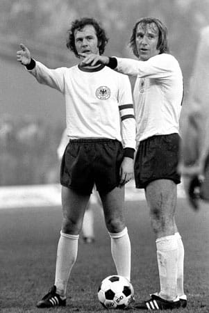 Franz Beckenbauer: Der Kaiser gab von 1971 bis 1977 die Richtung vor. 50 Spiele absolvierte Deutschlands Fußball-Legende als Kapitän.