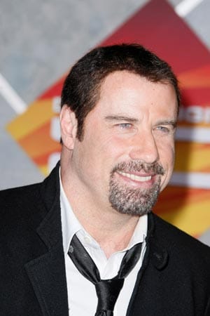 John Travolta, November 2008: Mecki-Frisur, ergrauter Vollbart