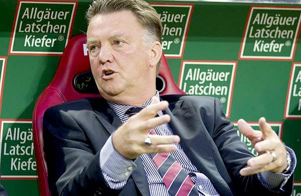 Der erste niederländische Meistertrainer der Bundesliga verlangt viel von den Spielern des FC Bayern München - und stellt dabei ungewohnte Anforderungen: "Ich bin ein intelligenter Trainer. Ich trainiere mehr fürs Köpfchen als für die Beine. Das ist schwierig für manche Spieler."