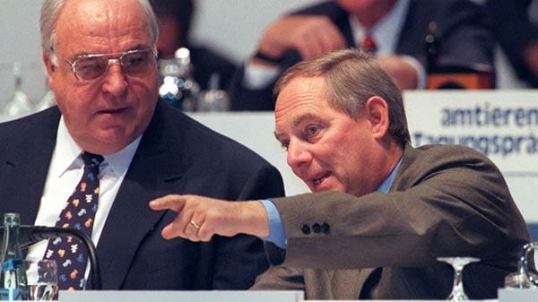 Zwischenzeitlich wird Schäuble sogar als möglicher Nachfolger von Kanzler Helmut Kohl gehandelt