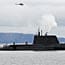 Das Aushängeschild der britischen Armee, das Atom-U-Boot "HMS-Astute", rammt einen Felsbrocken und läuft vor der schottischen Küste auf Grund. Erst mit der nächsten Flut konnte es von der Küstenwache befreit werden. Das Aushängeschild der britischen Armee, das Atom-U-Boot "HMS-Astute", rammt einen Felsbrocken und läuft vor der schottischen Küste auf Grund. Erst mit der nächsten Flut konnte es von der Küstenwache befreit werden.
