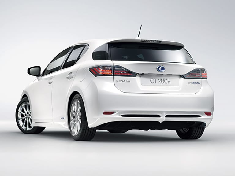Auto-Neuheiten 2011: Lexus CT 200 h - mit einem Hybridmodell will Lexus 2011 die Kompaktklasse elektrisieren.