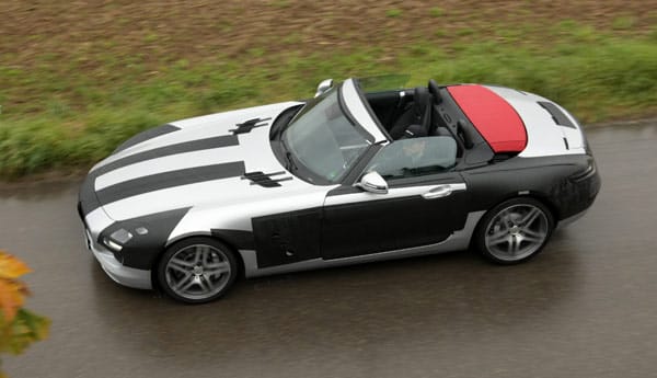Auto-Neuheiten 2011: Der Supersportwagen SLS AMG kommt auch als Roadster.