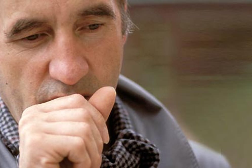 COPD: Husten kann ein Zeichen für COPD sein.
