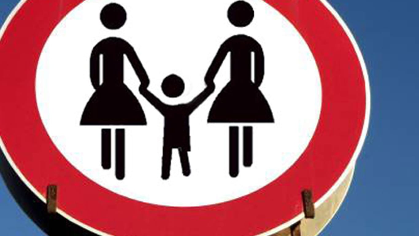 Der Weg zum Wunschkind ist für homosexuelle Paare gerade in Deutschland schwierig. (Montage: t-online.de)