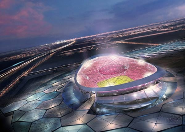 Für etwa eine halbe Milliarde Euro wollen die Scheichs das Lusail Iconic Stadium aus dem Wüstenboden stampfen. In dieser 86.000-Mann-Arena soll unter anderem das Eröffnungsspiel und das Finale stattfinden.